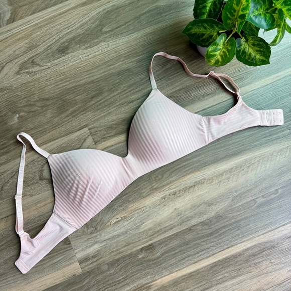 Victoria’s Secret T-shirt Light Pink Striped Lightly-Lined Wireless Bra 34D - Picture 15 of 16